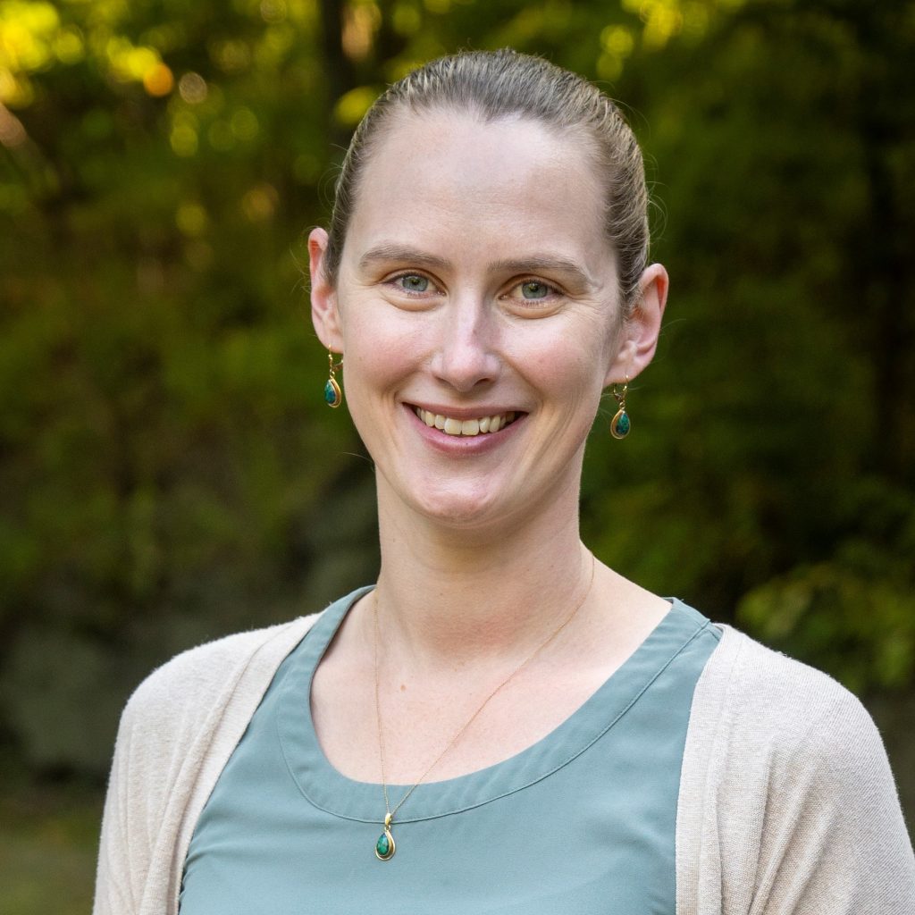 Headshot photo of Ginny O'Conner