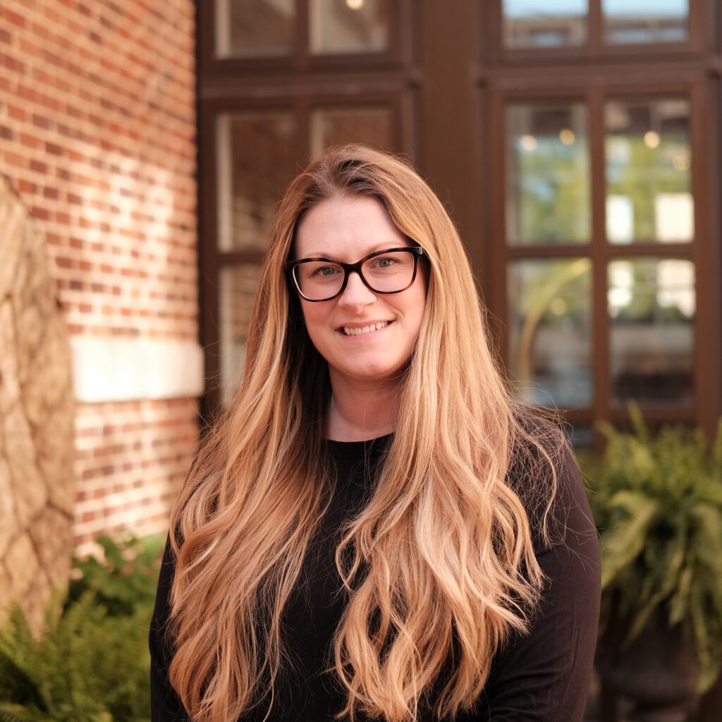 headshot image of Erin Kissner at toXcel