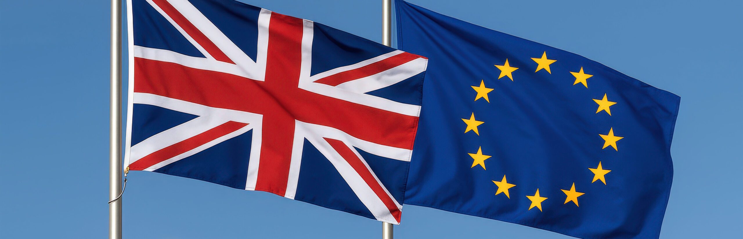 international-banner UK and UN flag side by side